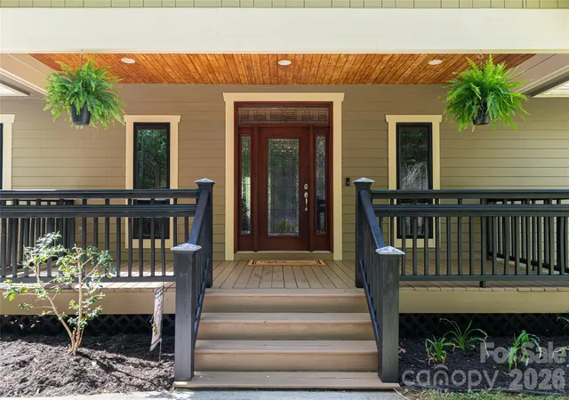 Photo 3 of Single family home for sale at 36 Snowshoe Dr, Asheville, NC 28803 | MLS# 4415135 | Listing updated on 2026-09-28