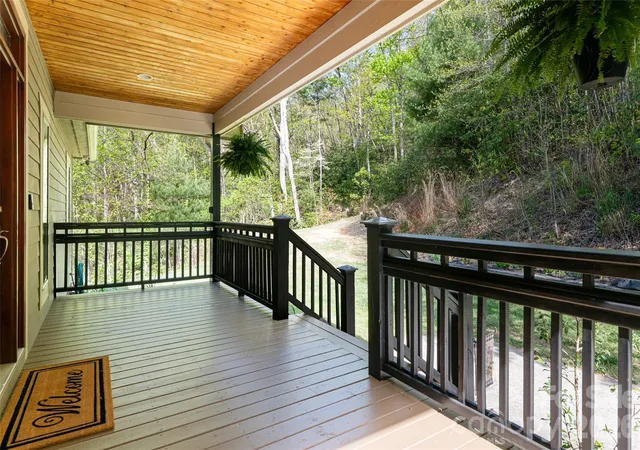 Photo 4 of Single family home for sale at 36 Snowshoe Dr, Asheville, NC 28803 | MLS# 4415135 | Listing updated on 2026-09-28
