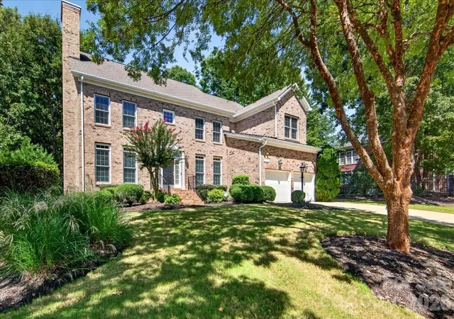 Photo 2 of Single family home for sale at 16725 Hammock Crk Pl, Charlotte, NC 28278 | MLS# 4415138 | Listing updated on 2026-10-12