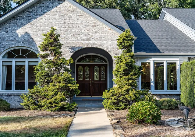 Photo 2 of Single family home for sale at 13 Lowry Ln, Weaverville, NC 28787 | MLS# 4415194 | Listing updated on 2026-09-18