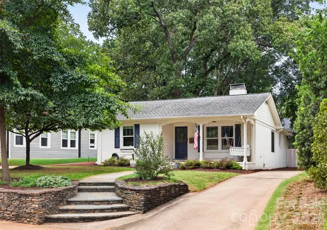 2nd image of 1911 Club Rd, Charlotte, NC 28205 | MLS# 4415205