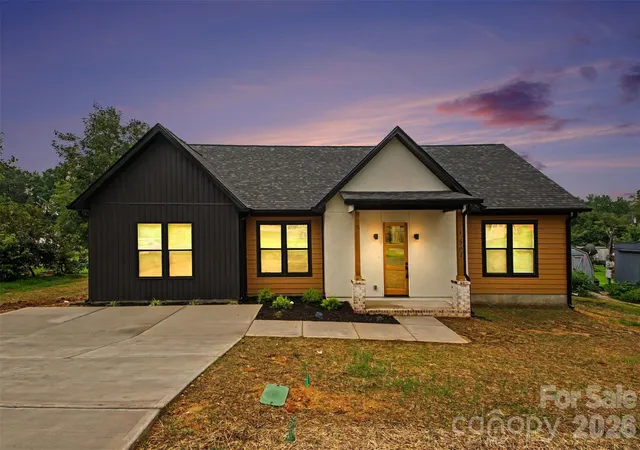 1st image of 504 E 24th St, Kannapolis, NC 28083 | MLS# 4415212