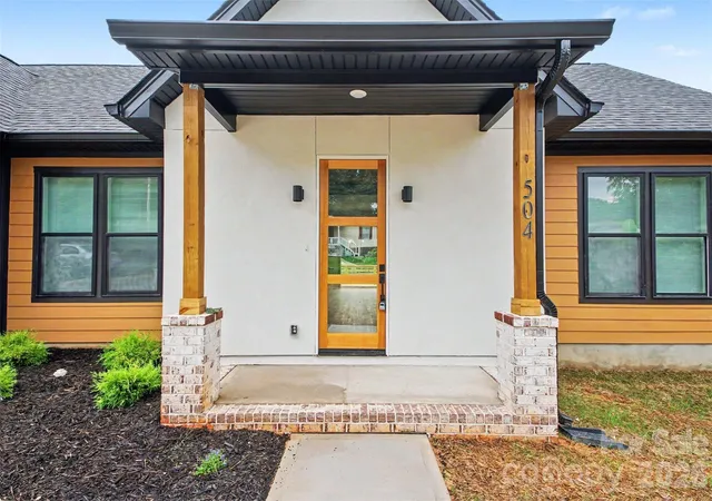 Photo 4 of Single family home for sale at 504 E 24th Street, Kannapolis, NC 28083 | MLS# 4415212 | Listing updated on 2026-09-29
