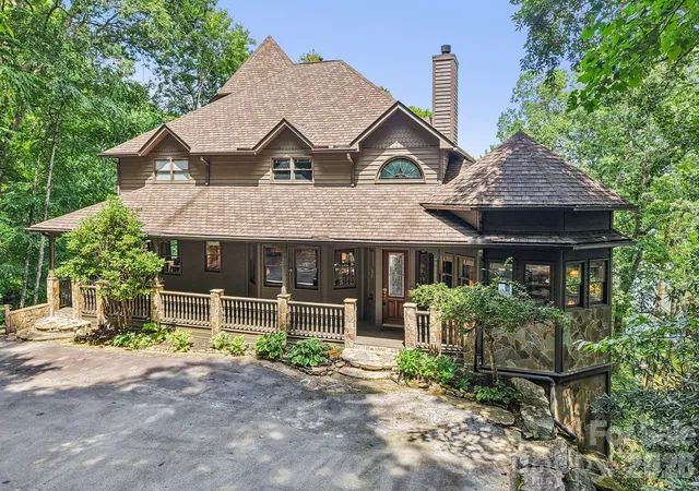 Photo 1 of Single family home for sale at 596 W Club Blvd, Lake Toxaway, NC 28747 | MLS# 4415218 | Listing updated on 2026-09-16