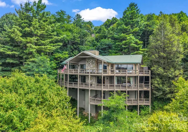 Photo 1 of Single family home for sale at 179 Sarvis Ln, Mars Hill, NC 28754 | MLS# 4415228 | Listing updated on 2026-08-27