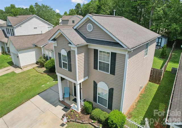 Photo 1 of Single family home for sale at 10420 Hugue Way, Charlotte, NC 28214 | MLS# 4415231 | Listing updated on 2026-10-08