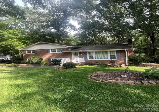 3rd image of 511 Crestview Dr, Albemarle, NC 28001 | MLS# 4415236