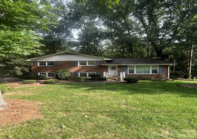 1st image of 511 Crestview Dr, Albemarle, NC 28001 | MLS# 4415236