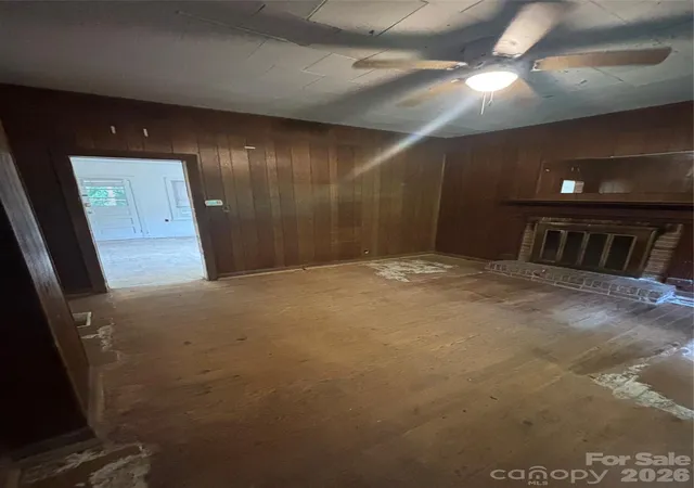 Photo 4 of Single family home for sale at 40 Beaver St, Tryon, NC 28782 | MLS# 4415239 | Listing updated on 2026-09-07