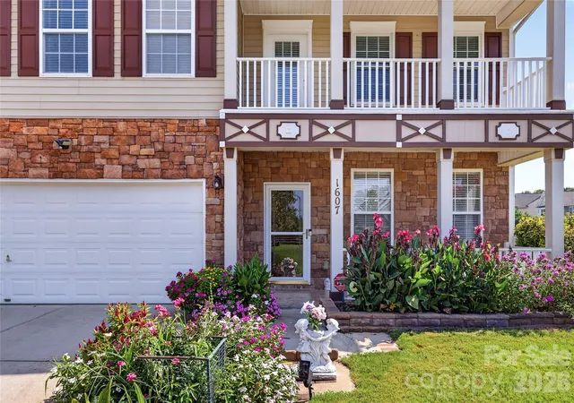Photo 4 of Single family home for sale at 1607 Hoosac Dr, Waxhaw, NC 28173 | MLS# 4415250 | Listing updated on 2026-08-31