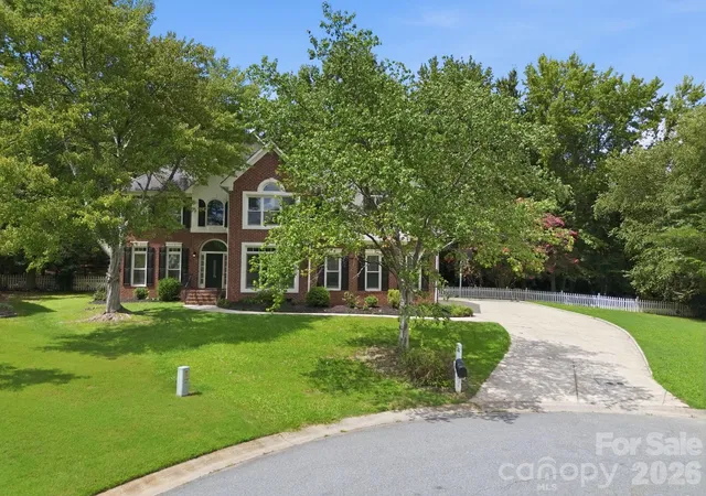 2nd image of 1321 Hillshire Meadow Dr, Matthews, NC 28105 | MLS# 4415278