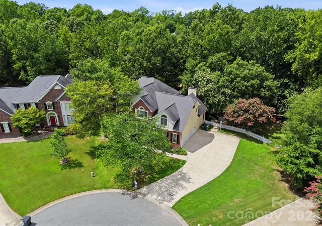 3rd image of 1321 Hillshire Meadow Dr, Matthews, NC 28105 | MLS# 4415278