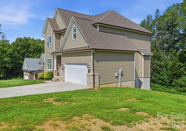 Photo 3 of Single family home for sale at 235 Brook Ave Se, Concord, NC 28025 | MLS# 4415282 | Listing updated on 2026-09-17