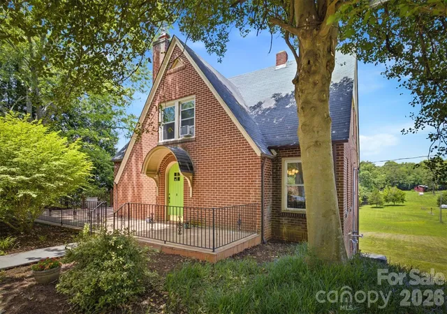 1st image of 1205 E Union St, Morganton, NC 28655 | MLS# 4415291