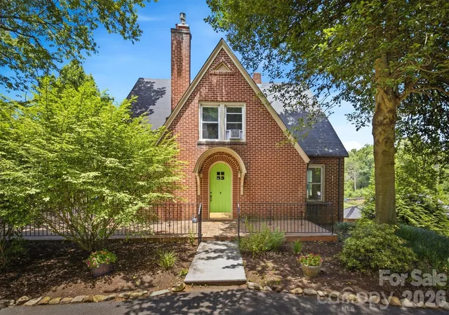 3rd image of 1205 E Union St, Morganton, NC 28655 | MLS# 4415291