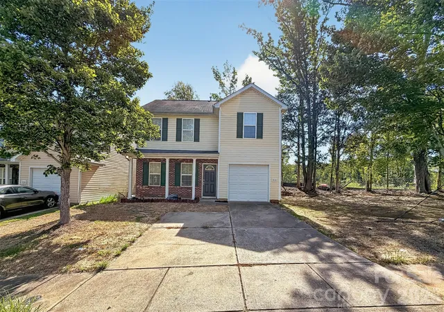 Single family home for sale at 2216 Emmons Ln, Charlotte, NC 28212 | MLS# 4415293