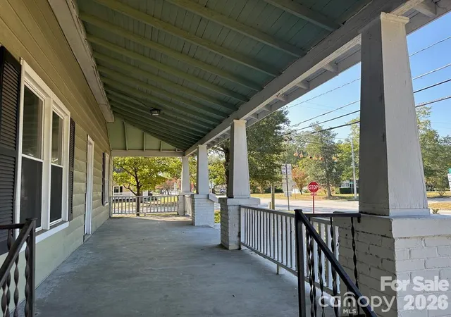 Photo 3 of Sale Pending at 102 N Minor St, Kershaw, SC 29067 | MLS# 4415297 | Listing updated on 2026-09-19