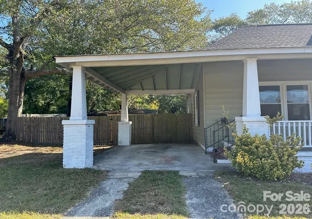Photo 4 of Sale Pending at 102 N Minor St, Kershaw, SC 29067 | MLS# 4415297 | Listing updated on 2026-09-19