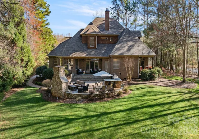 2nd image of 2379 Metcalf Dr, Sherrills Ford, NC 28673 | MLS# 4415302