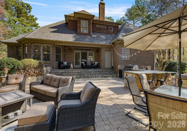 Photo 3 of Single family home for sale at 2379 Metcalf Dr, Sherrills Ford, NC 28673 | MLS# 4415302 | Listing updated on 2026-09-21