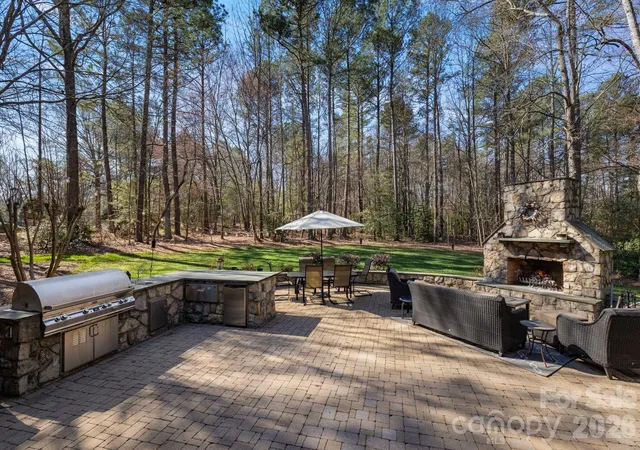 Photo 4 of Single family home for sale at 2379 Metcalf Dr, Sherrills Ford, NC 28673 | MLS# 4415302 | Listing updated on 2026-10-28