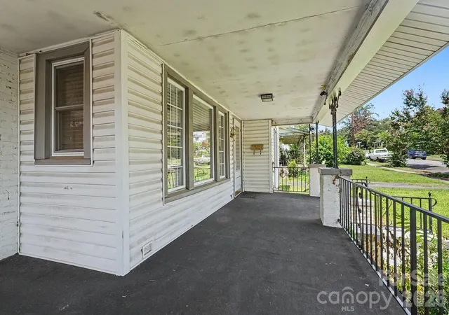 2nd image of 2828 Bon Air Ave, Winston Salem, NC 27105 | MLS# 4415313