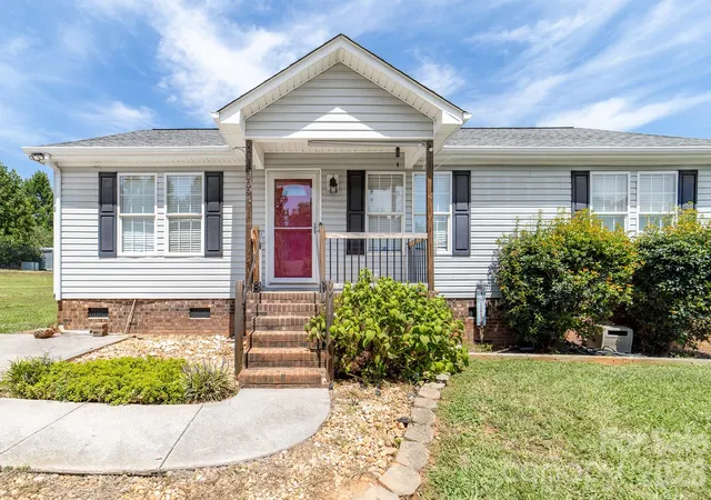 1st image of 3009 Drake Dr, Stanley, NC 28164 | MLS# 4415318
