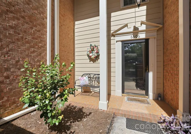 2nd image of 6606 Bunker Hill Cir, Charlotte, NC 28210 | MLS# 4415323