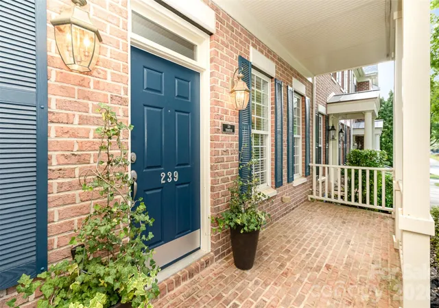 Photo 3 of Townhouse for sale at 239 N Faulkner Way, Davidson, NC 28036 | MLS# 4415330 | Listing updated on 2026-09-23