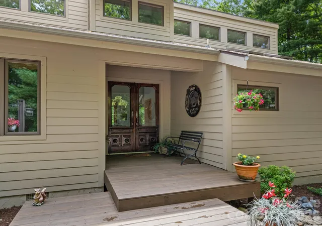 Photo 4 of Single family home for sale at 1370 Salola Ln, Brevard, NC 28712 | MLS# 4415333 | Listing updated on 2026-09-02