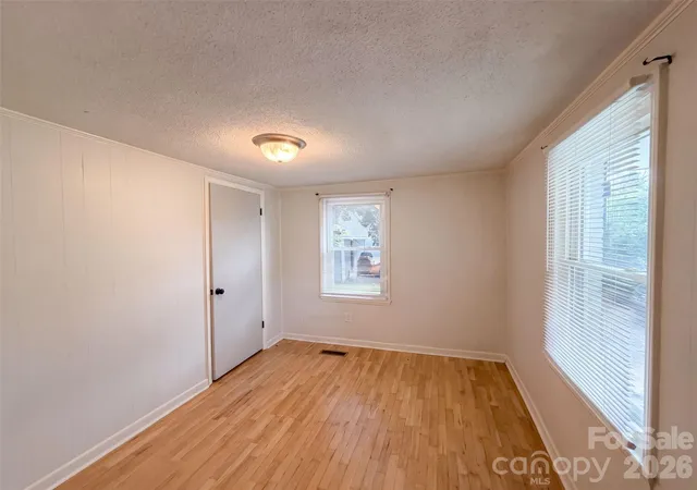4th image of 1017 White Ln, Gastonia, NC 28052 | MLS# 4415334