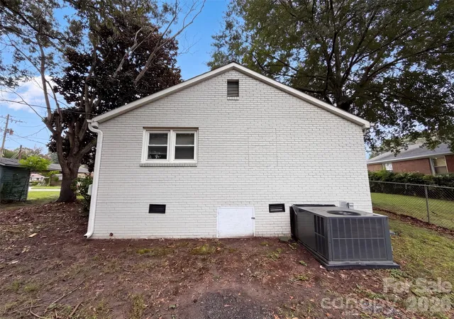 5th image of 1017 White Ln, Gastonia, NC 28052 | MLS# 4415334
