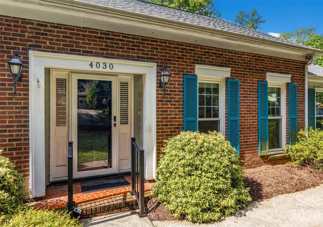 2nd image of 4030 Foxmoor Dr, Charlotte, NC 28226 | MLS# 4415337