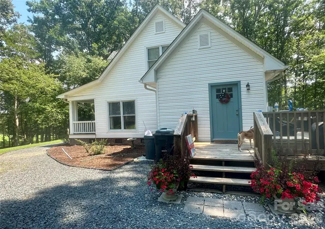 Photo 4 of Single family home for sale at 7187 Strawberry Ln, Stanfield, NC 28163 | MLS# 4415352 | Listing updated on 2026-08-28