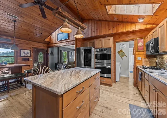 4th image of 263 Pilgrims Ln, Burnsville, NC 28714 | MLS# 4415371