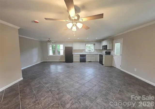 Photo 3 of Single family home for sale at 733 Crestwood Ave, Gastonia, NC 28054 | MLS# 4415375 | Listing updated on 2026-09-25