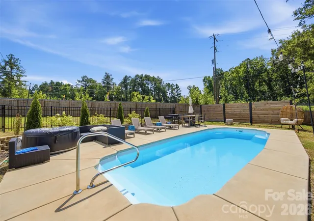Photo 2 of Single family home for sale at 1382 W Rebound Rd, Lancaster, SC 29720 | MLS# 4415377 | Listing updated on 2026-10-17