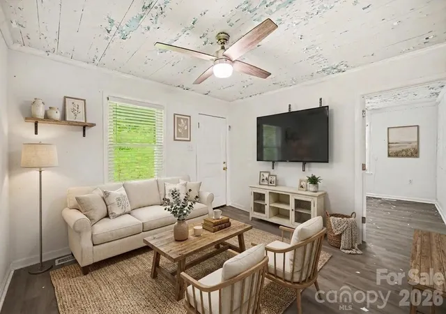 3rd image of 3069 Chinook Trl, Lincolnton, NC 28092 | MLS# 4415385