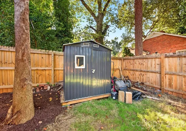 48th image of 816 State St, Charlotte, NC 28208 | MLS# 4415417