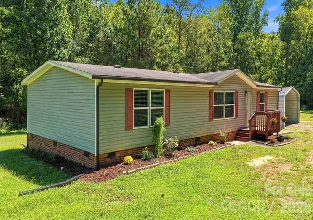 Single family home for sale at 4782 29th Street Dr NE, Hickory, NC 28601 | MLS# 4415429 | Listing updated on 2026-09-16