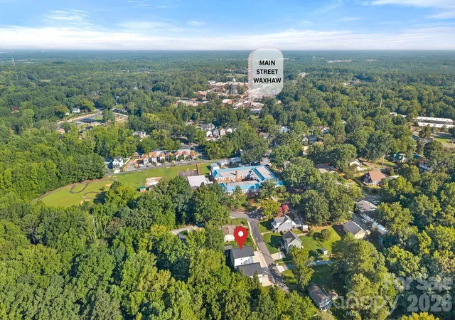 2nd image of 427 Arbor Dr, Waxhaw, NC 28173 | MLS# 4415435