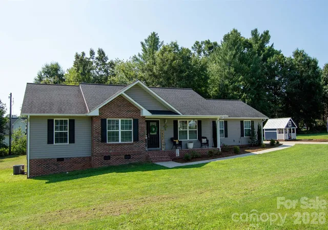1st image of 2422 23rd Street Dr Ne, Hickory, NC 28601 | MLS# 4415454