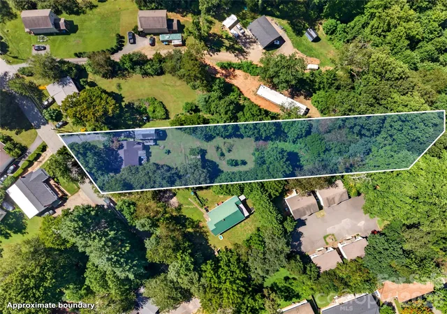 Photo 1 of Single family home for sale at 21 Maple Ave, Candler, NC 28715 | MLS# 4415458 | Listing updated on 2026-09-30