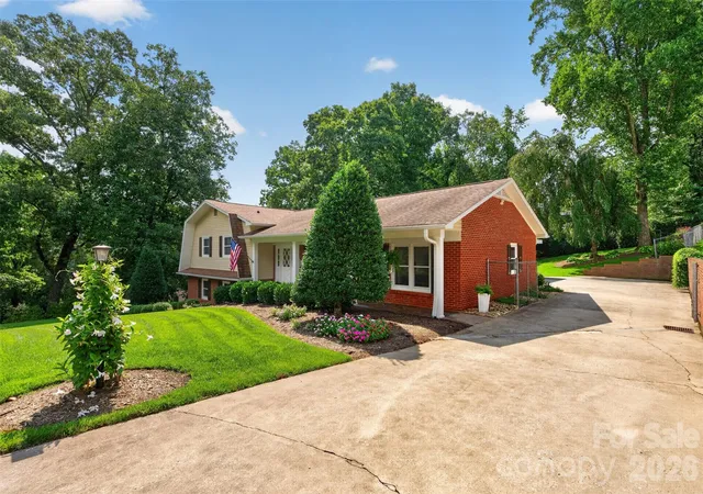 3rd image of 1053 20Th Ave Nw, Hickory, NC 28601 | MLS# 4415459