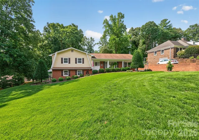 48th image of 1053 20th Ave Nw, Hickory, NC 28601 | MLS# 4415459