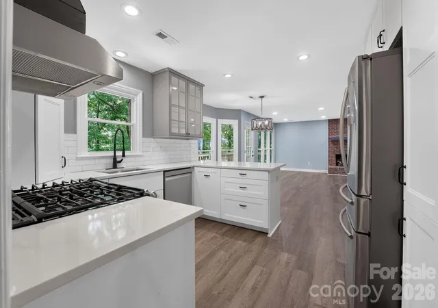 Photo 3 of Single family home for sale at 1472 Old Tara Ln, Fort Mill, SC 29708 | MLS# 4415469 | Listing updated on 2026-08-18
