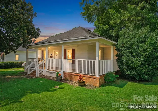 1st image of 706 S Main St, Clover, SC 29710 | MLS# 4415471