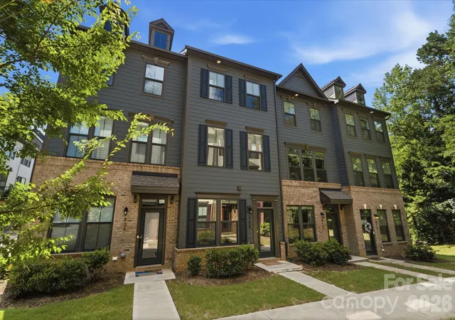 3rd image of 408 Tristram Ln, Charlotte, NC 28205 | MLS# 4415475
