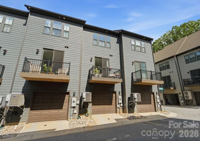 33rd image of 408 Tristram Ln, Charlotte, NC 28205 | MLS# 4415475