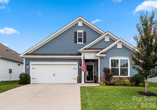 Photo 1 of Single family home for sale at 78 Fox Cove Rd, Hendersonville, NC 28792 | MLS# 4415476 | Listing updated on 2026-09-15